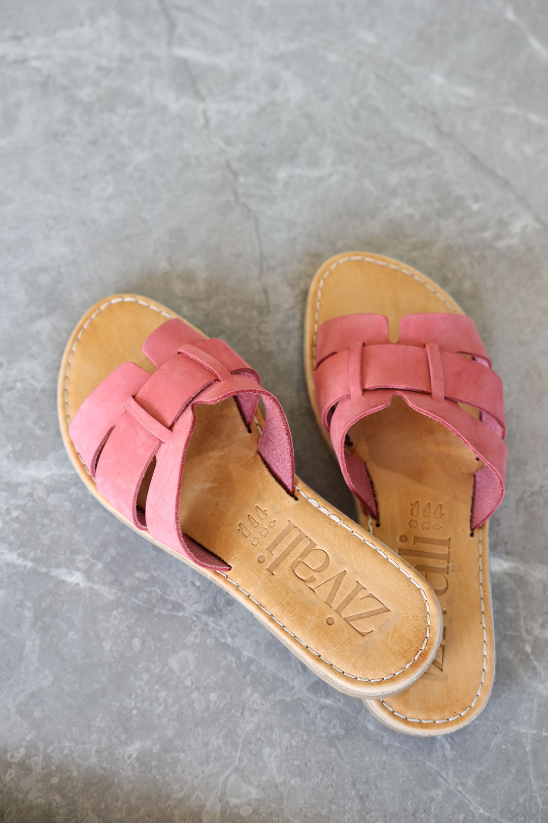 Zivali Sandal