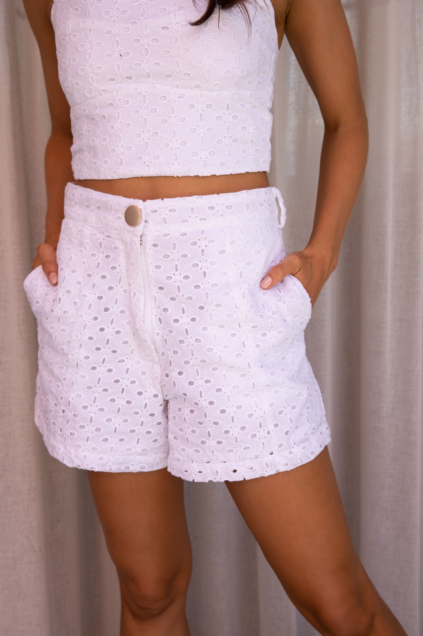 DAISY HIGH-WAISTED SHORTS